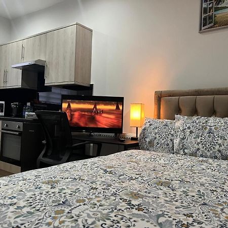 Mia Residence - Entire Studio Apartment - City View - London - Next To Ealing Broadway Station 外观 照片