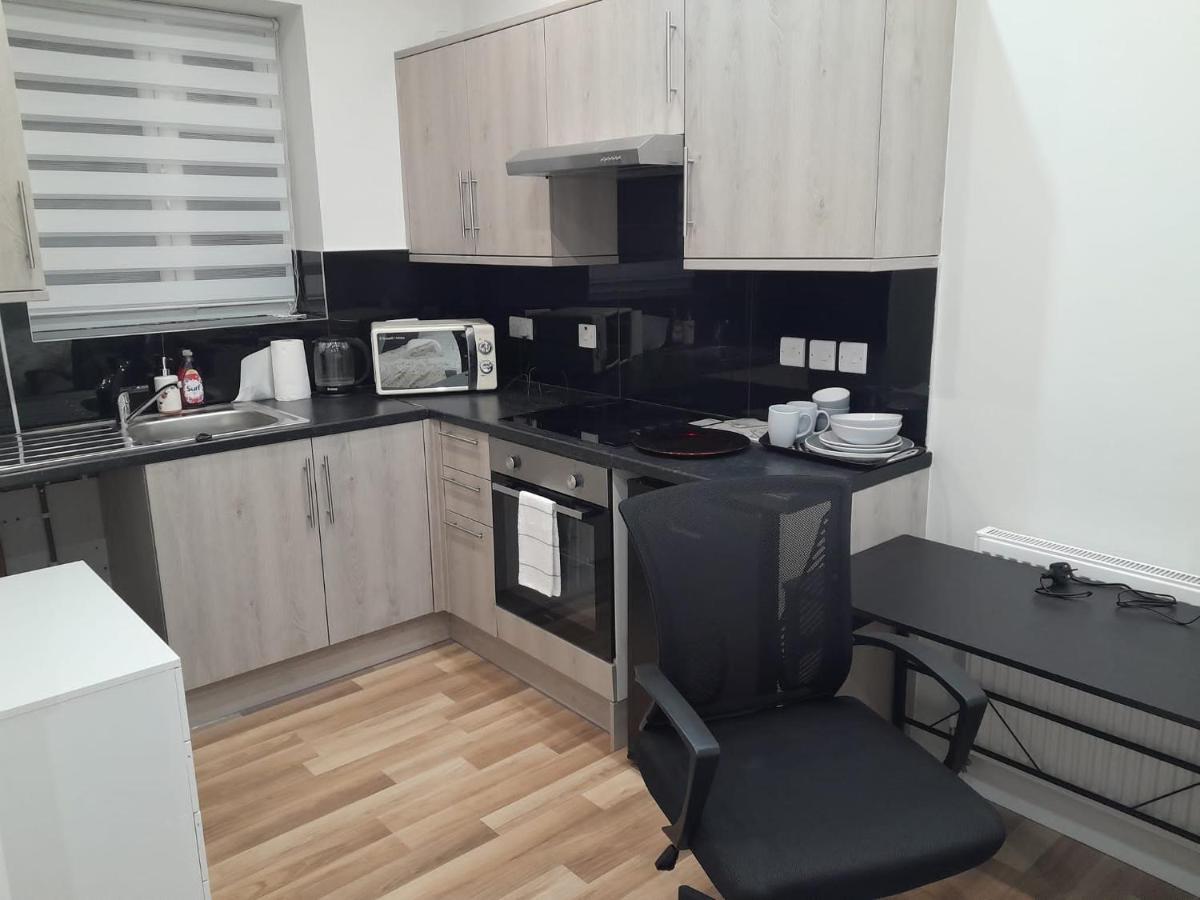 Mia Residence - Entire Studio Apartment - City View - London - Next To Ealing Broadway Station 外观 照片