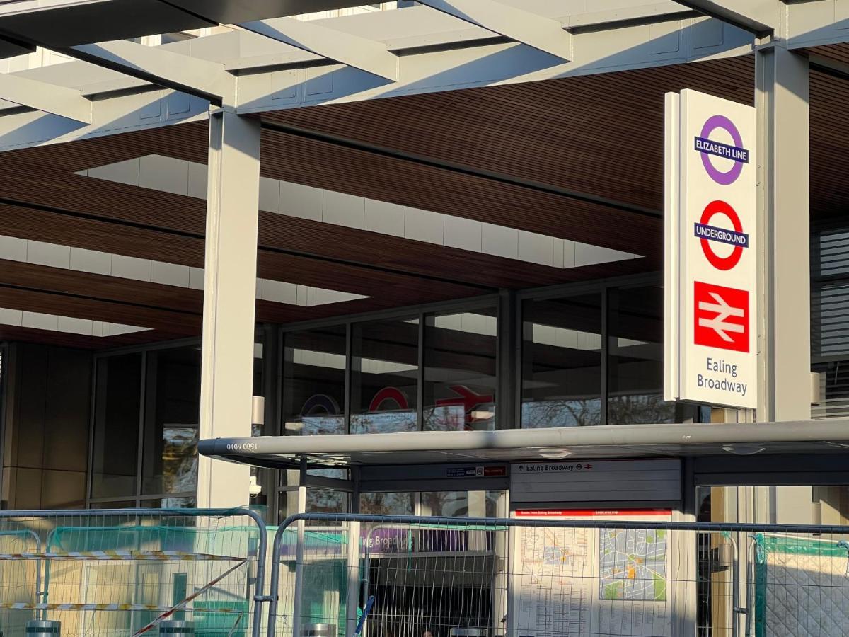 Mia Residence - Entire Studio Apartment - City View - London - Next To Ealing Broadway Station 外观 照片