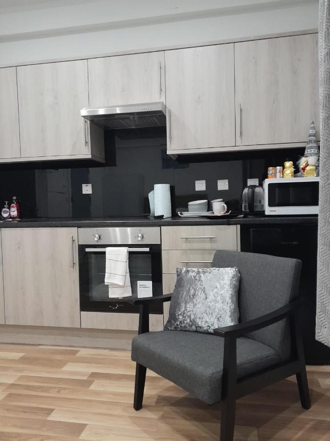 Mia Residence - Entire Studio Apartment - City View - London - Next To Ealing Broadway Station 外观 照片