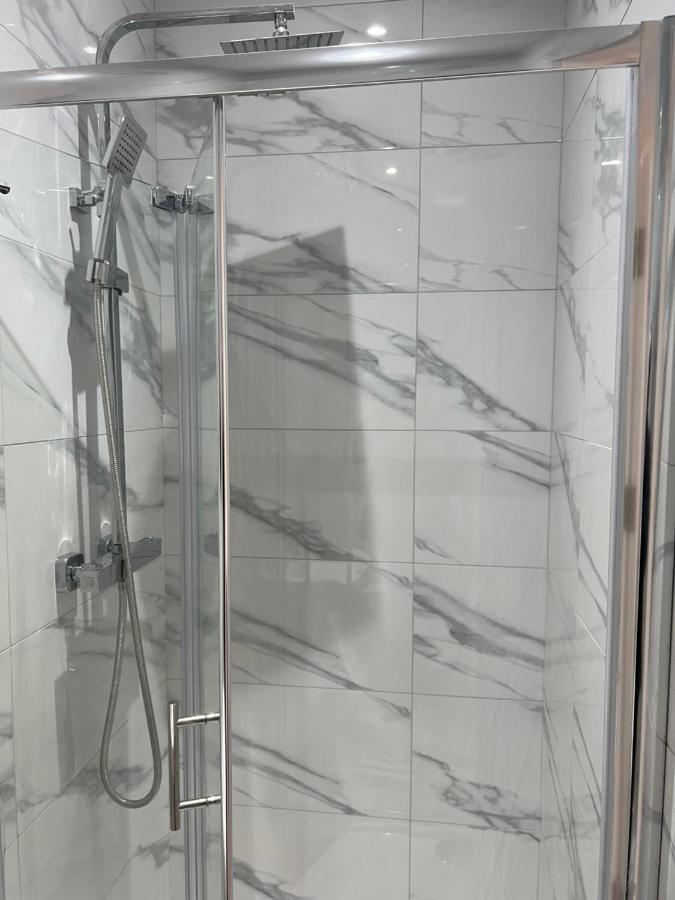 Mia Residence - Entire Studio Apartment - City View - London - Next To Ealing Broadway Station 外观 照片