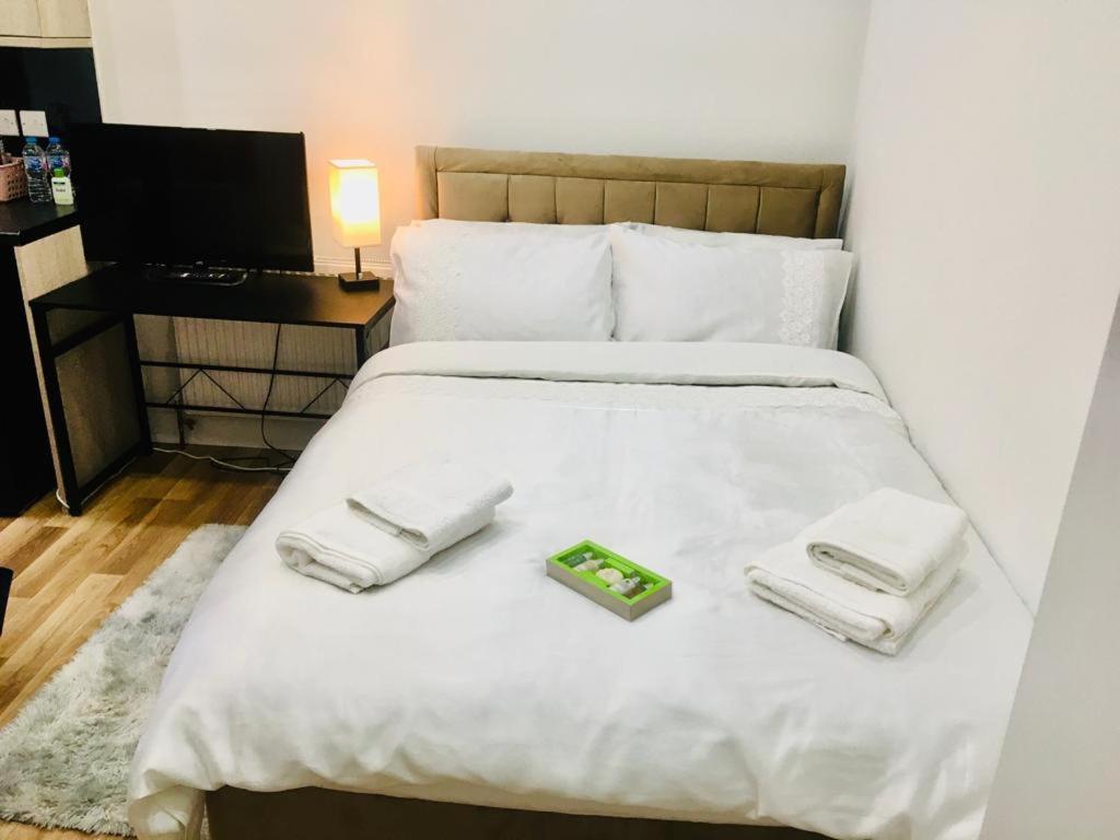 Mia Residence - Entire Studio Apartment - City View - London - Next To Ealing Broadway Station 外观 照片